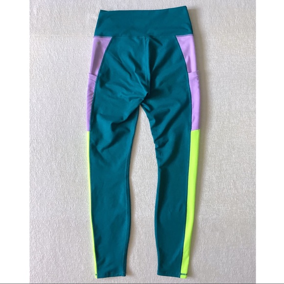 Fabletics PowerHold On-The-Go Paradise Leggings Woman’s Small Compression Pocket - Picture 6 of 14